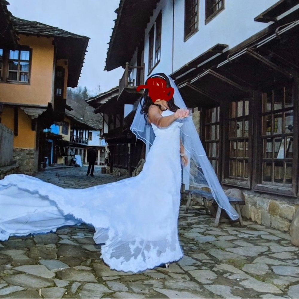 Maggie Sottero White Bridal Gown with Veil